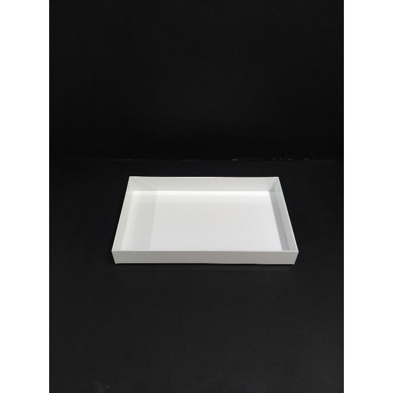 

acrylic kotak 50x50x3 tbel3mm