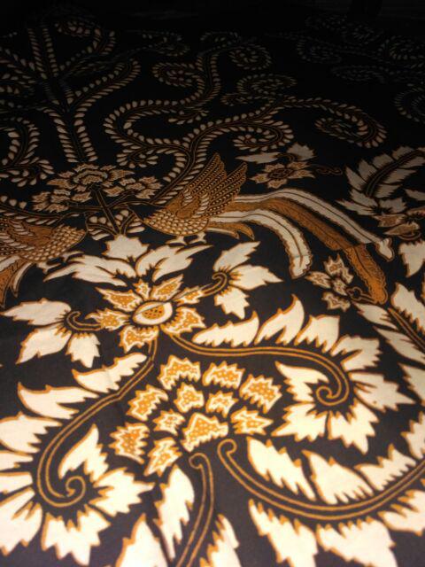 Kain Batik Solo Motif Burung Kembar Kluwer Warna Putih