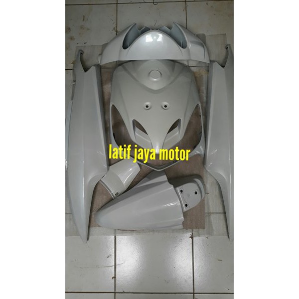 body mio smile putih .