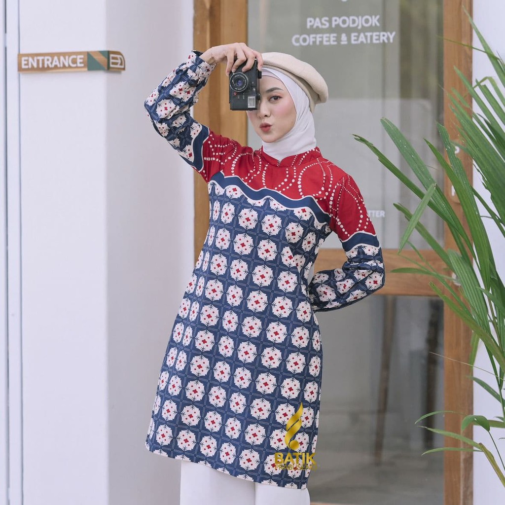 Batik Prabuseno - Ratih Navy Tunik Batik Wanita  Lengan Panjang