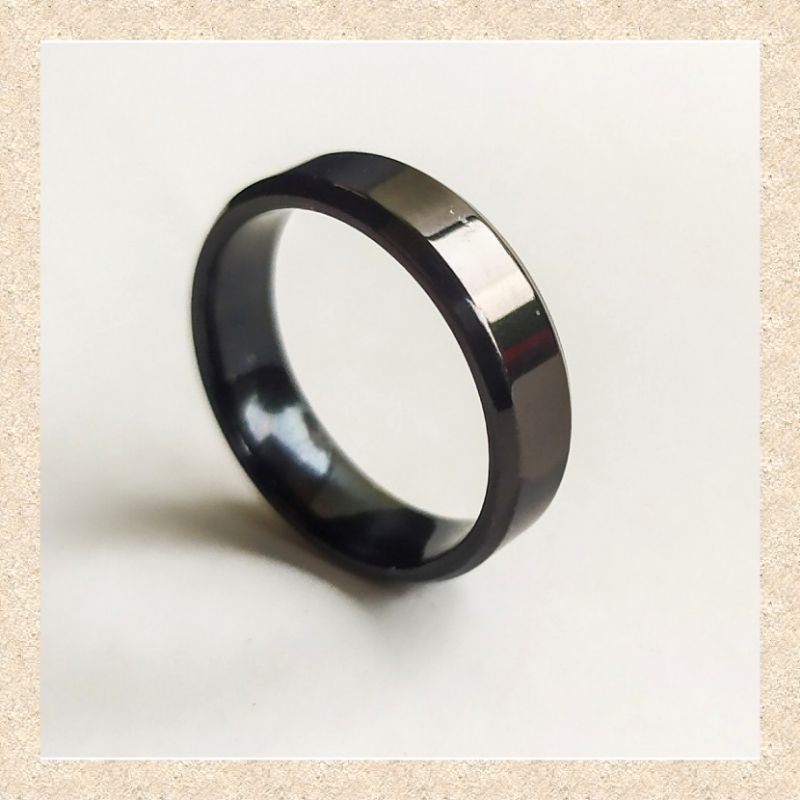 Cincin Couple Hitam Polos Titanium Pria Wanita Anti-Karat