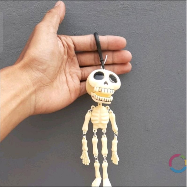 Mainan gantung kunci karakter tengkorak promo