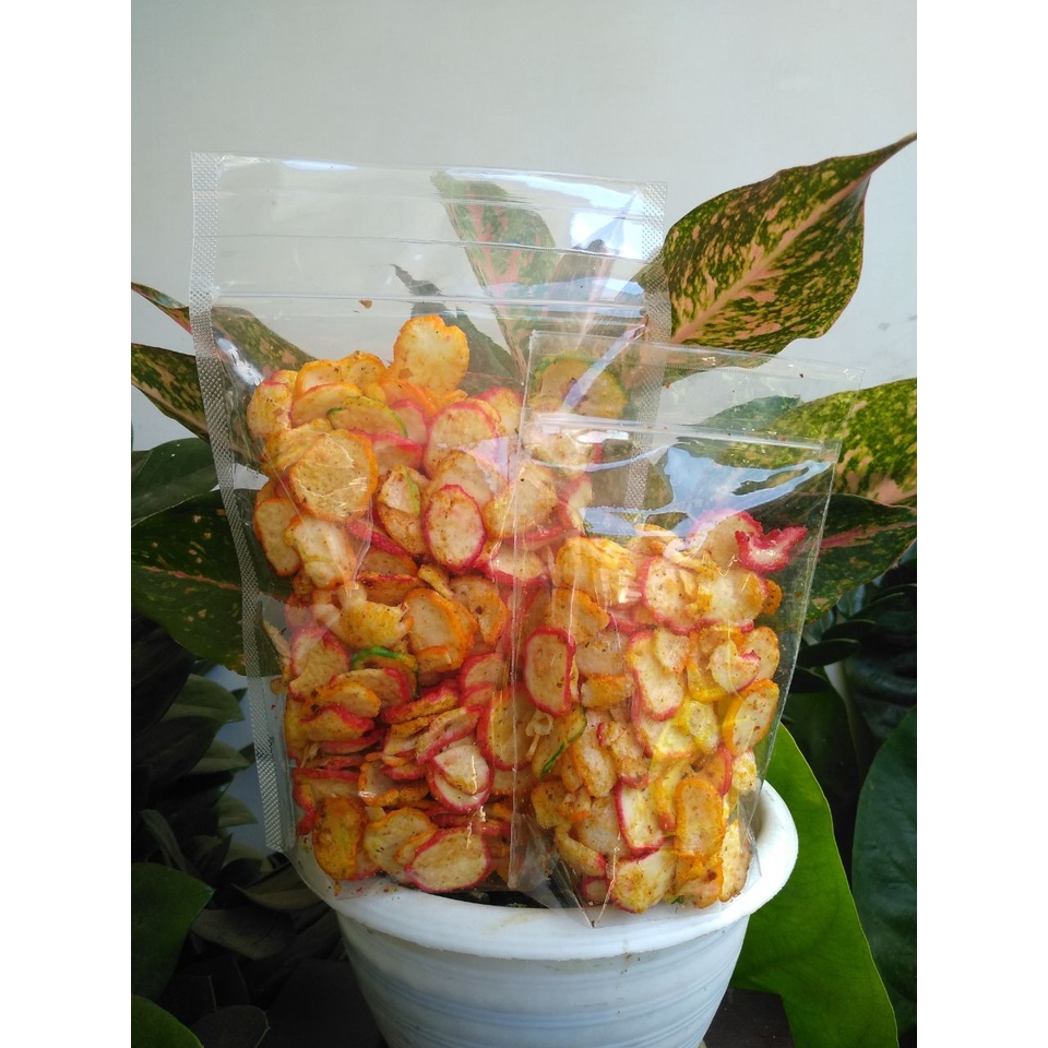 

KERUPUK SEBLAK KENCUR PEDAS GURIH KEMASAN 150gr (PROMO SPESIAL )