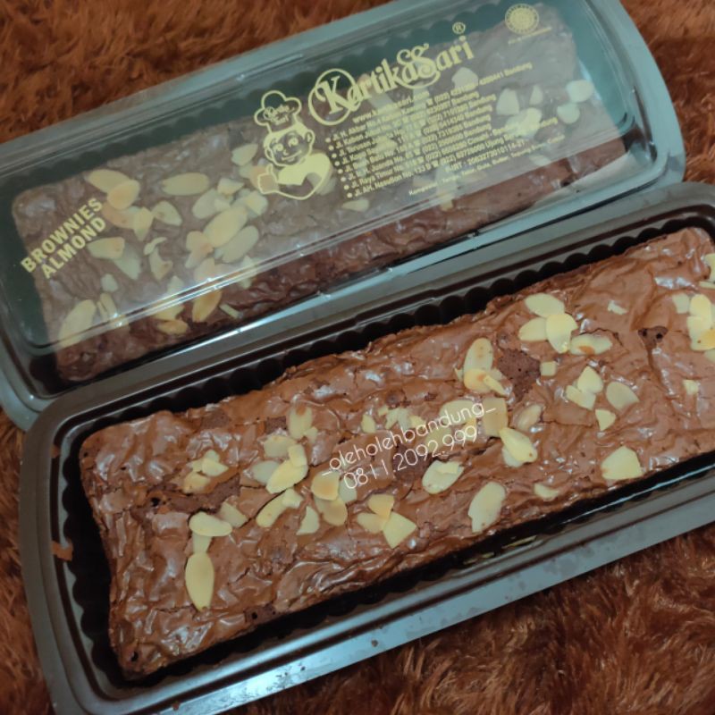 

Kartikasari Bakery - Brownies Panggang Almond