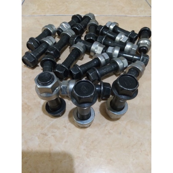 BAUT SHOCK BREAKER BELAKANG HARRIER