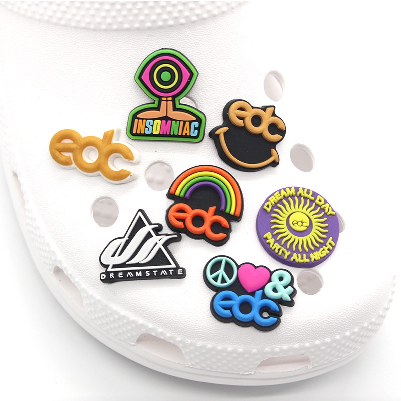 Crocs edc logo shoe charms DIY sandal decorate Lubang Sepatu Gelang accessories kepribadian Pin gesper sepatu Jibbitz