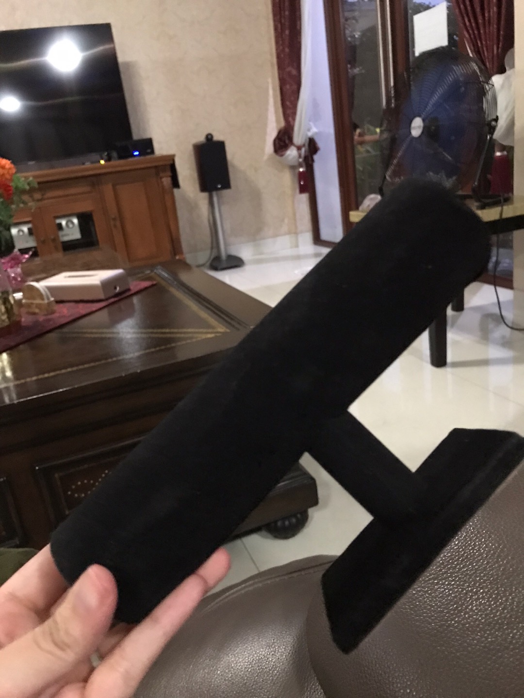 Grosir Display Rak Pajangan Perhiasan Emas Gelang Manekin Gelang