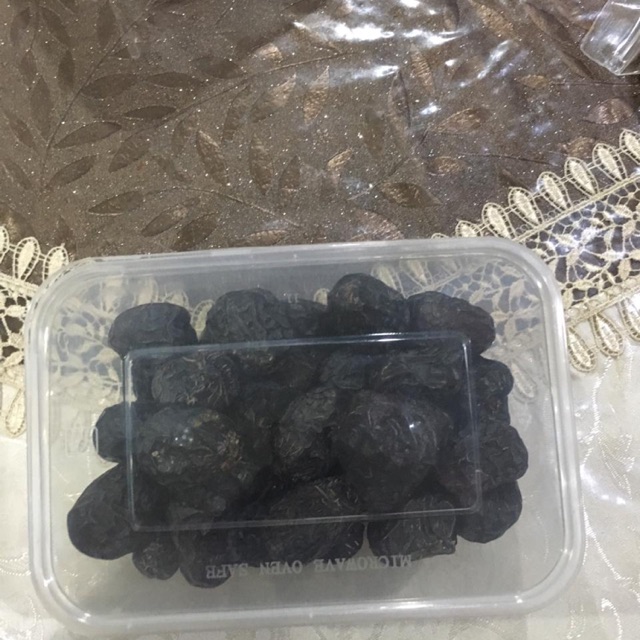 

Kurma Nabi Ajwa Madinah lembut manis empuk