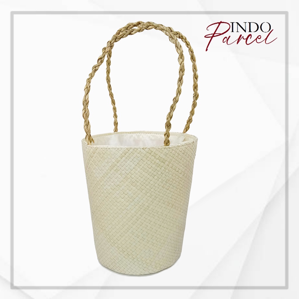 

INDOPARCEL - Tas Parsel Jinjing Anyaman Pandan Hampers Gift Anyaman Tali Serut Isi 3 Toples