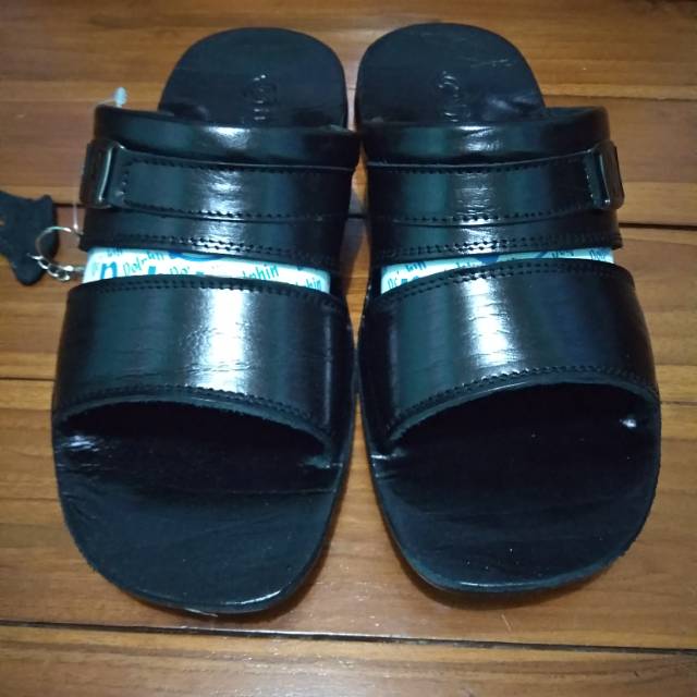 Sandal Kulit Merk DOLPHIN