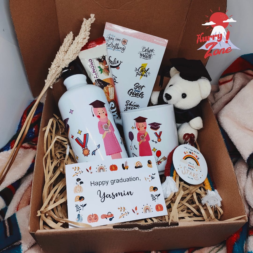 

HAMPERS WISUDA l KADO WISUDA l HAMPER WISUDA MURAH l KADO WISUDA MURAH l FREE DESAIN l FREE SNACK l FREE BUBBLEWRAP