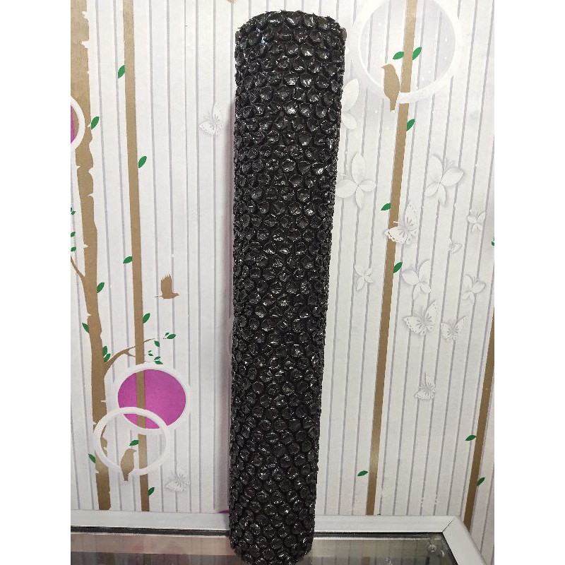 

Bubble wrap warna hitem extra Aman buat packingan barang yg gampang pecah