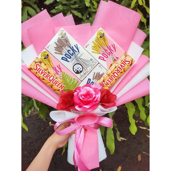 

BOUQUET POCKY DAN COKLAT/BOUQUET MURAH/HARGA SESUAI KUALITAS/BUKET COKELAT