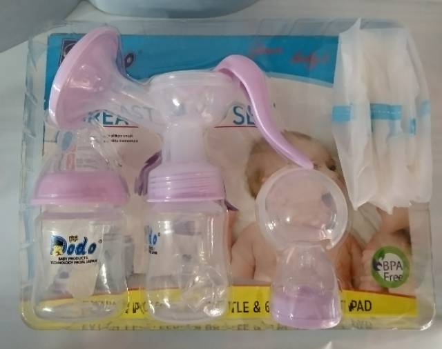 Breast Pump Set Dodo / Pompa ASI Set Dodo Extra 1 Feeding Bottle &amp; 6 Breast Pad