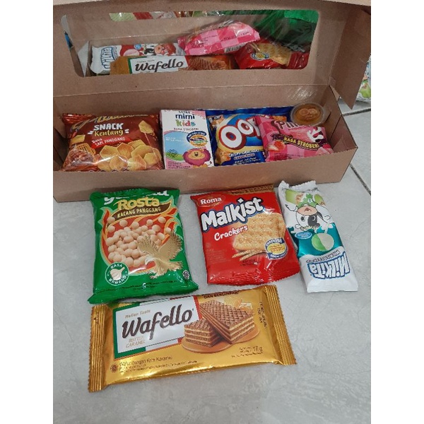 

box snack ultah ber pita
