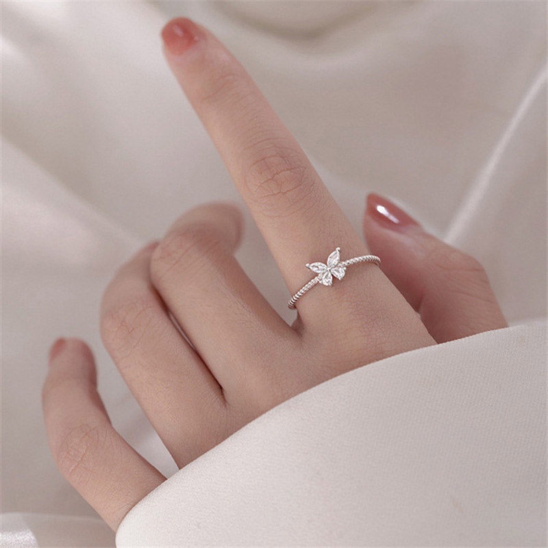 Cincin Titanium Emas Perak Kristal Berlian Bentuk Hati Mutiara Hollow Tipis Cincin Korea Anti Karat Asli Adjustable Untuk Wanita