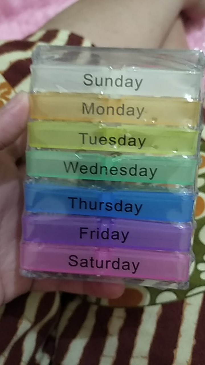 Tempat Obat 7 Hari / Pill Organizer / Kotak Obat 1 Minggu 7 Days