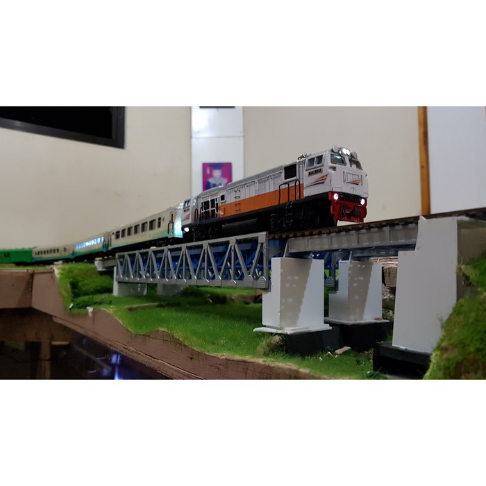 miniatur jembatan kereta api kali jali malang - blitar SKALA HO 1/87