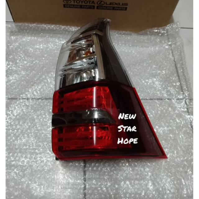 Lampu STOP Lamp BELAKANG Avanza VELOZ 2019-2020 Original