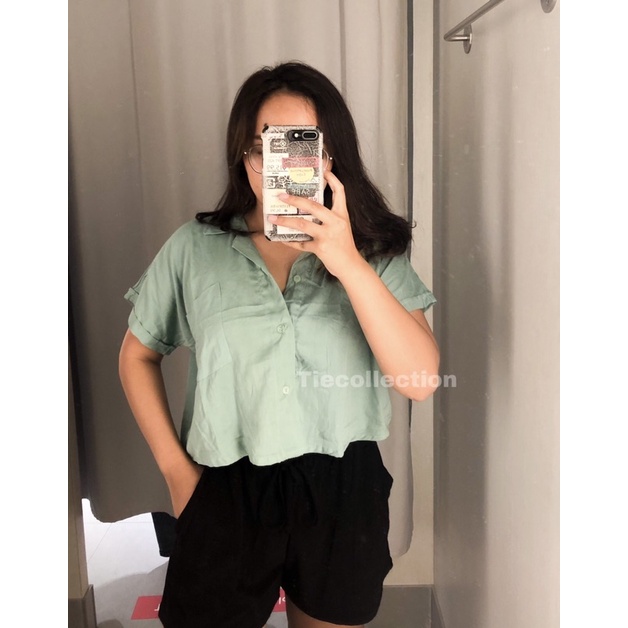 Alexandra Crop Basic Shirt / Kemeja Crop / Kemeja Basic Wanita