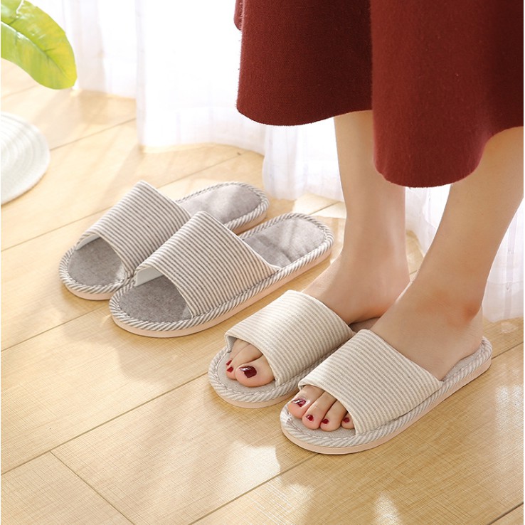 MARKAS88 Sandal Rumah Empuk Anti Slip Sendal Rumah Model Garis Bahan Flanel Slipper Rumah