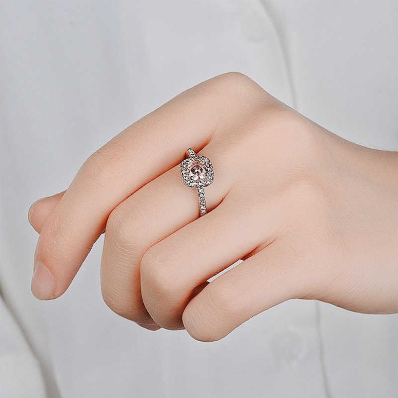 Cincin Moissanite Untuk Aksesoris Wanita