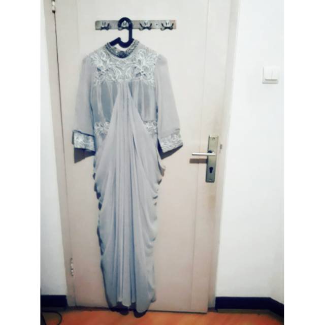 DRESS PESTA ELEGAN CANTIK BANGET SILVER MEWAH PAYET Butik Lamaran Wisuda