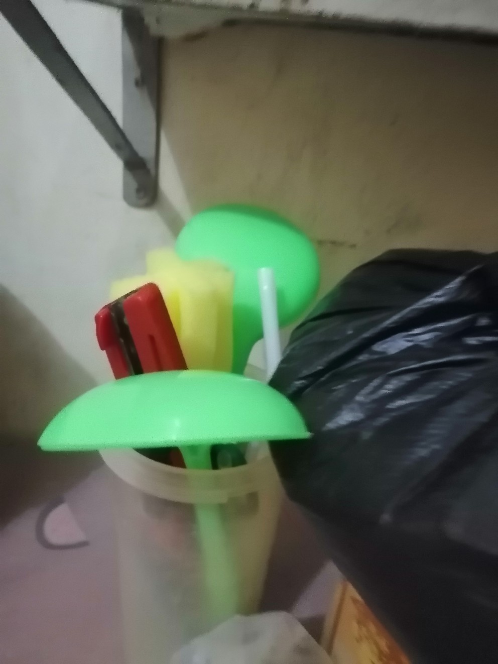 Irus Sayur Plastik / Sendok Sayur Plastik Sedang