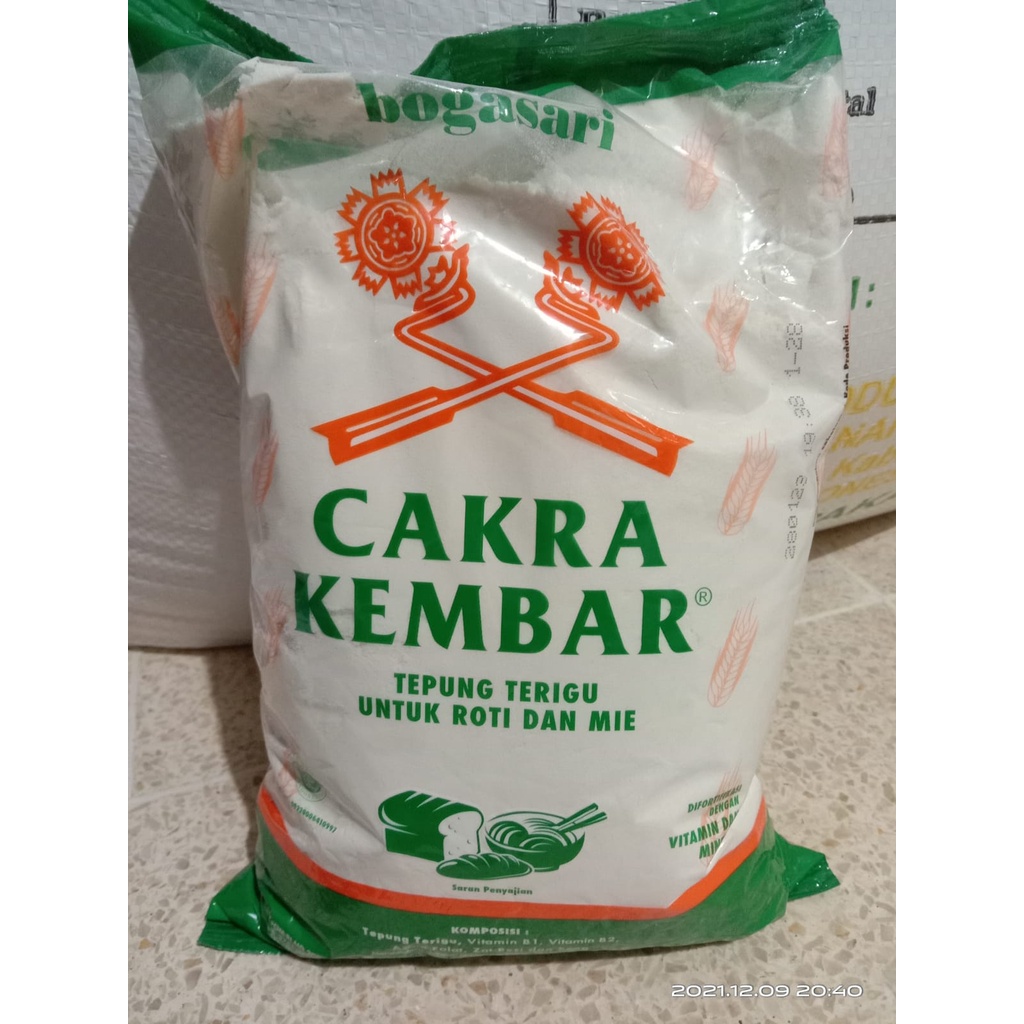 

cakra kembar tepung terigu untuk roti dan mie