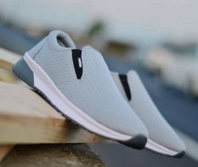 Sepatu Jalan Santai Adidas Slip On Refine, Adidas NMD Slip On Grade Ori Vietnam Sepatu Lari Adidas