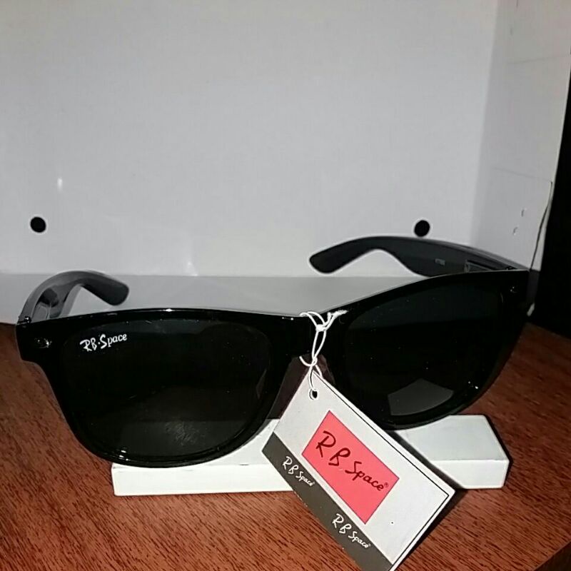 Kacamata trendy model KT005 warna kaca hitam,model KT005 F warna bening,model KT005 C warna pelangi.