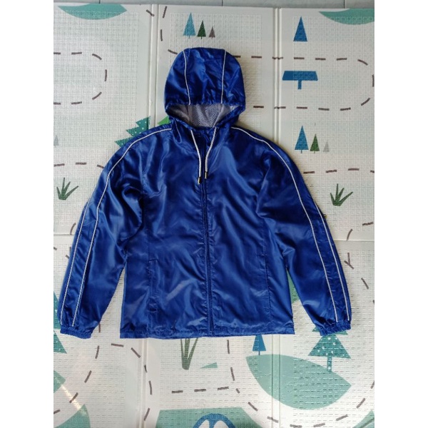 jaket parasit jaket olah raga jaket runningUNIQLO second original