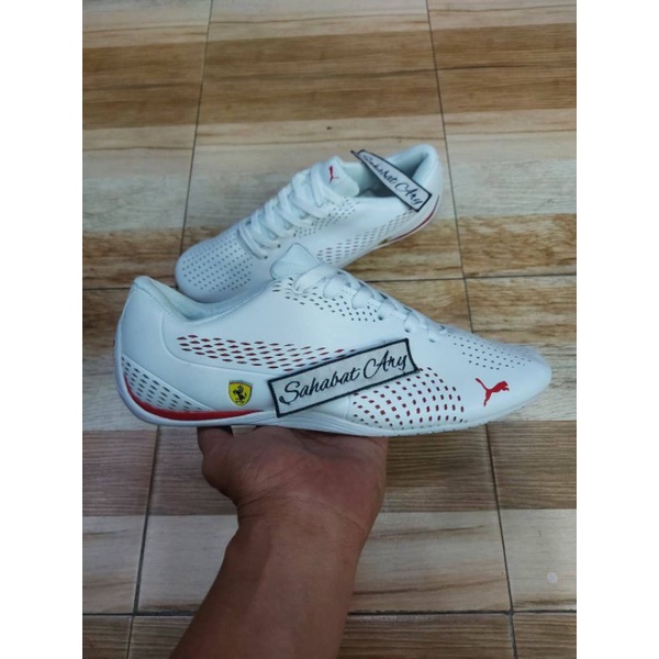 Sepatu Puma Scuderia Ferrari Drift Cat 5 Ultra 2 White Red