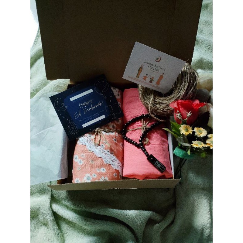 

Hampers/hampers lebaran/Giftbox/Souvenir/hampers wisuda/hampers ulang tahun/