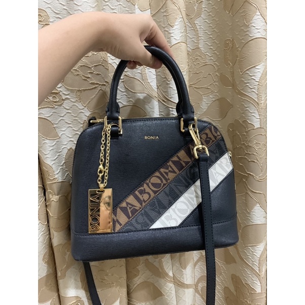 PRELOVED TAS BONIA TAIGA LIST ALMA 100% original