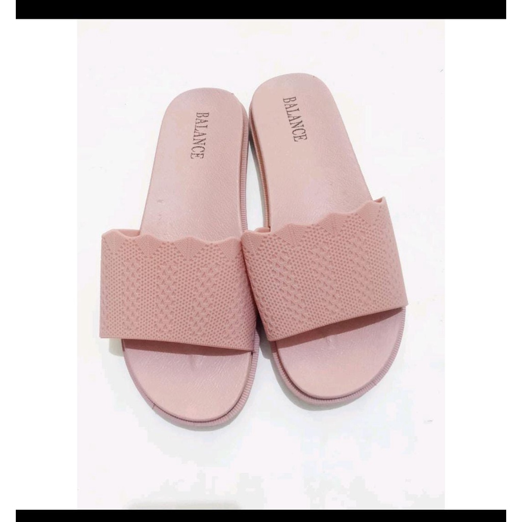 SANDAL KOREA SLOP KARET WANITA MEREK BALANCE motif polos import  956-X8D bahan elastis dan lentur ukuran (37-40) SANGAT NYAMAN DIPAKAI warna Hitam bisa COD