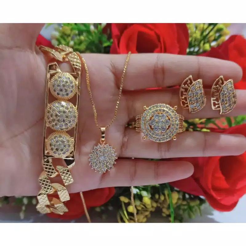 Satu Set xuping Lapis Emas 24K Super Mewah .