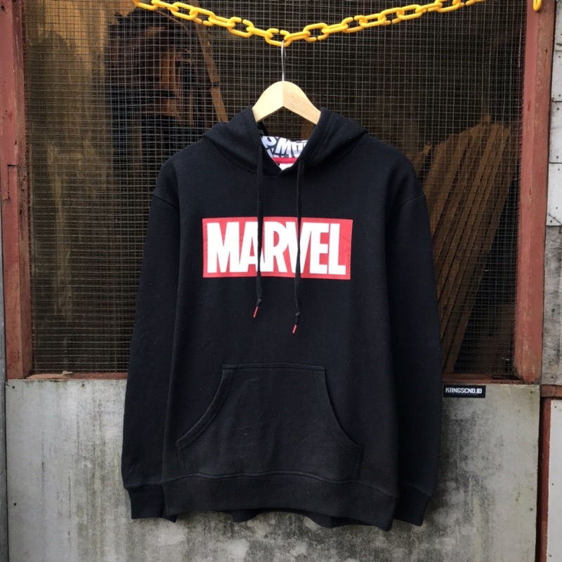 Hoodie Marvel Second Thrift/Bekas