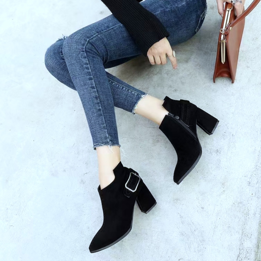 SEPATU BOOTS WANITA KOREA IMPORT