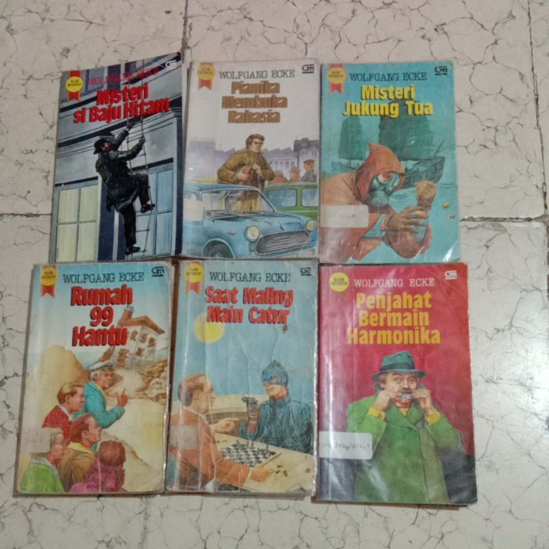 Novel Klub Detektif Wolfgang Ecke