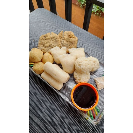 

Pempek Tenggiri. asli palembang. paket besar & kecil