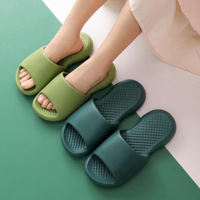 Rhodey Bouncee Sandal Rumah Nyaman Super Empuk Pria Wanita suspensi membal super nyaman, 100% EVA Soft, Sandal Kamar Mandi Anti licin Anti-Slip Slipper EVA Soft Unisex, Non-slip slip on thick soled super soft slippers Women's man Outdoor Bathing