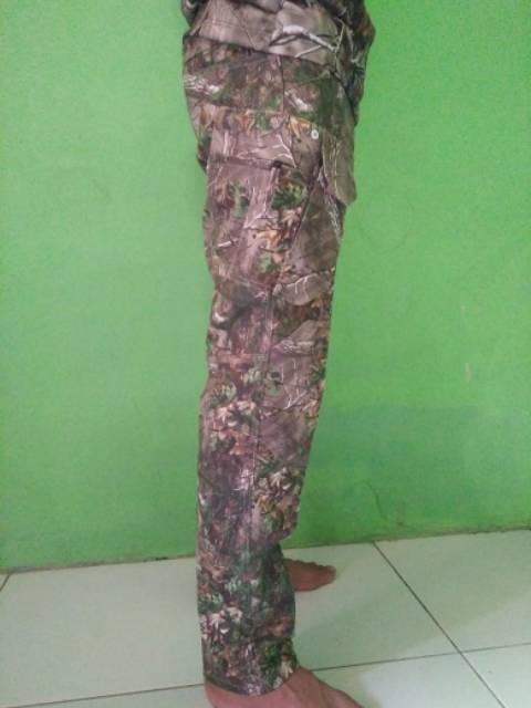 Celana panjang camo