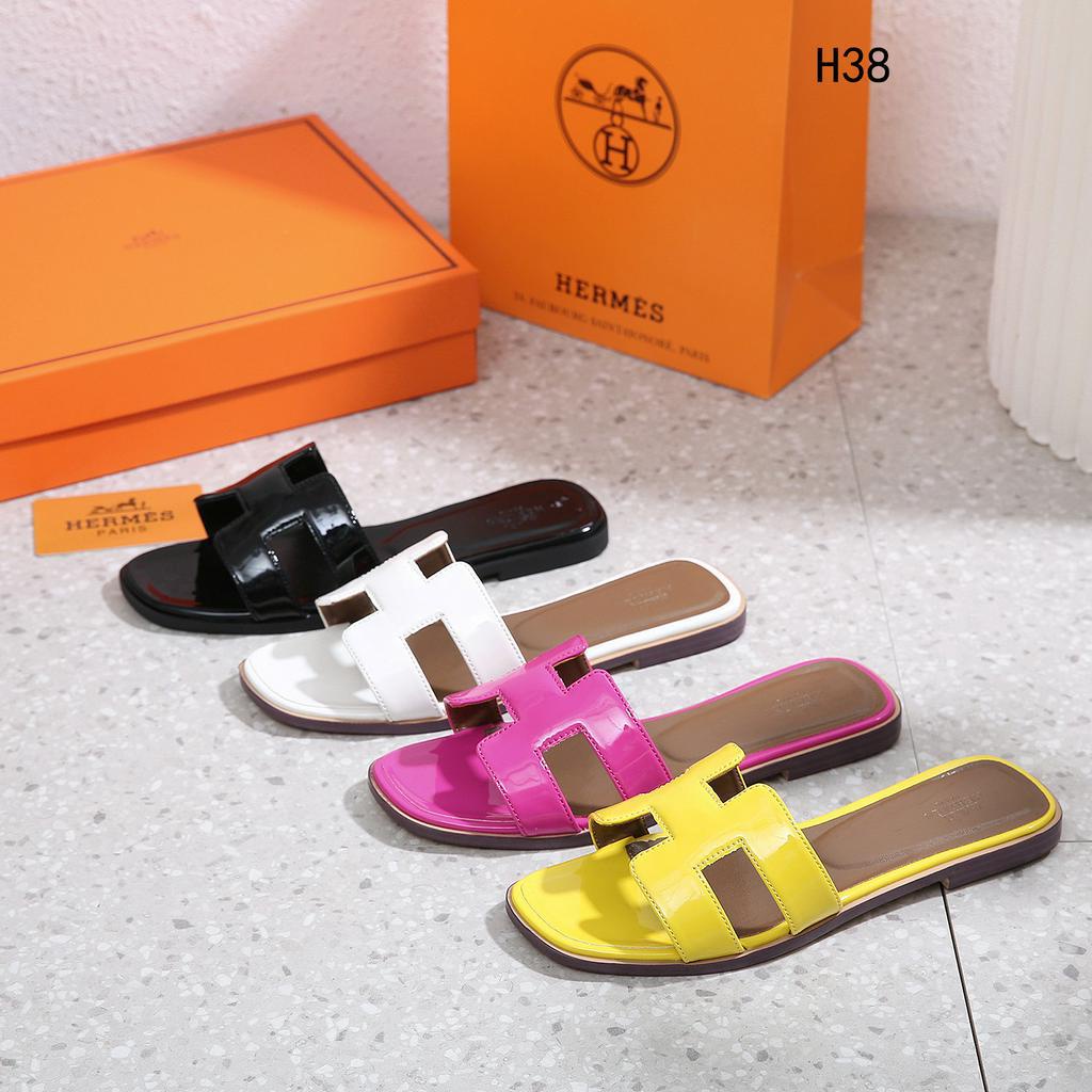 Glossy Sandal