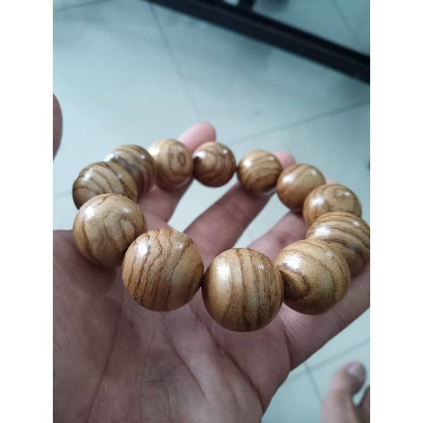 gelang gaharu merauke