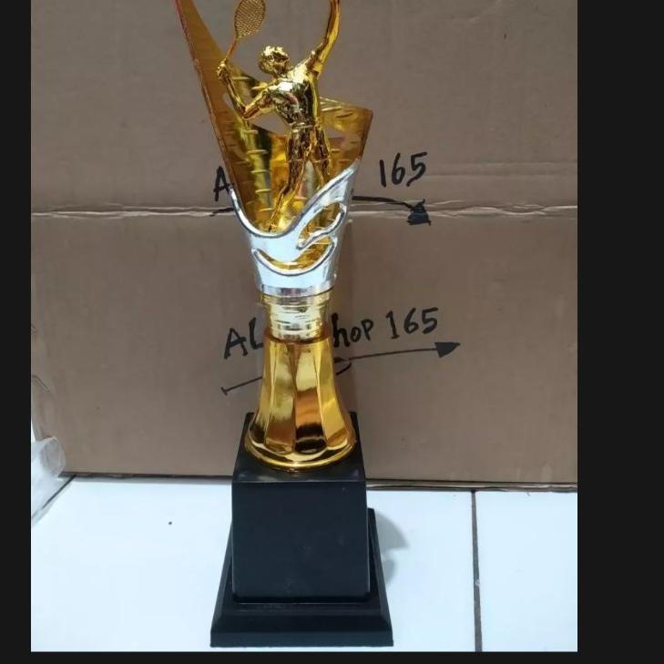Penjualan Terbanyak.. trophy piala badminton satuan