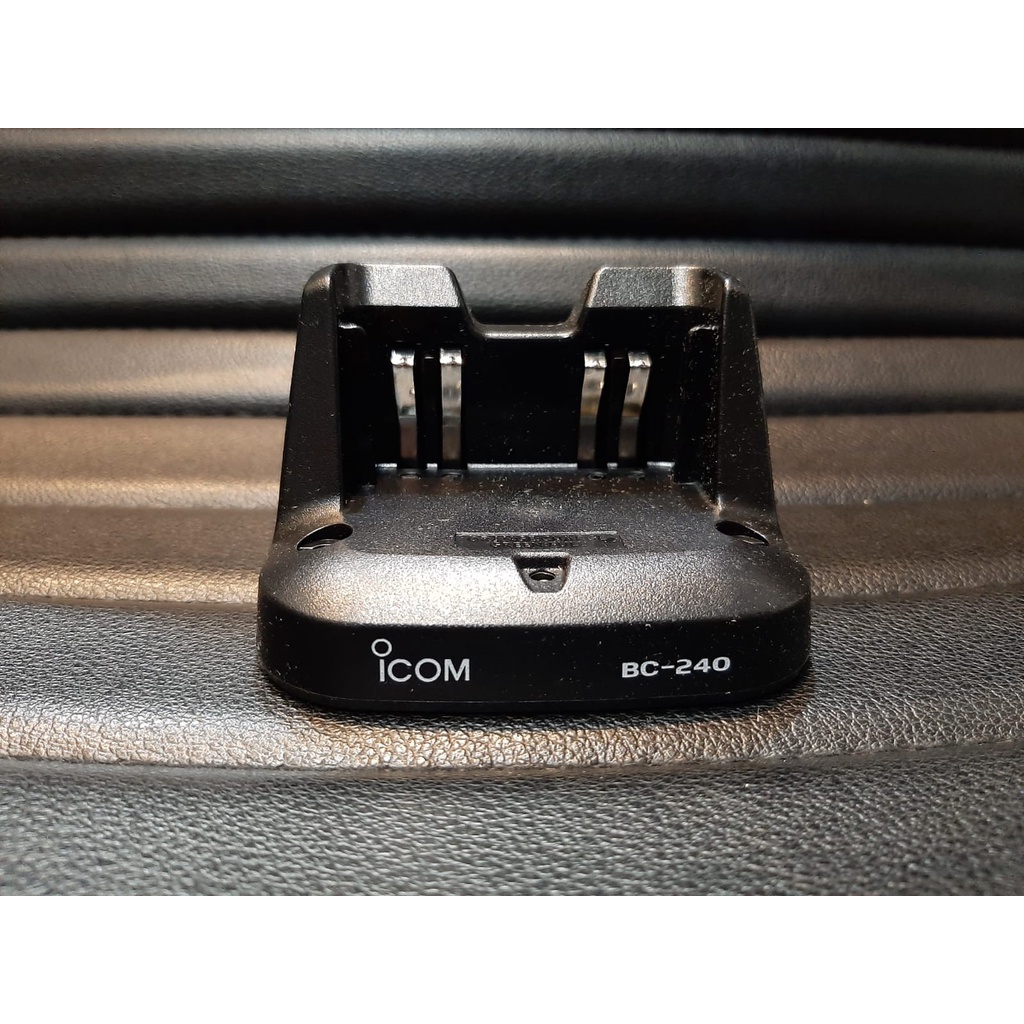 CHARGER HT ICOM V86 CHARGER HT ICOM IC V86 BC-240