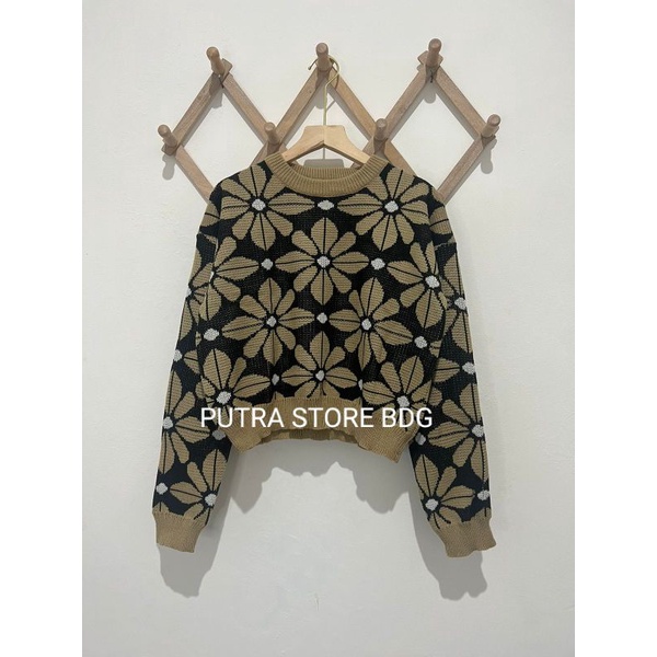 Jasmine sweater crop top sunflower