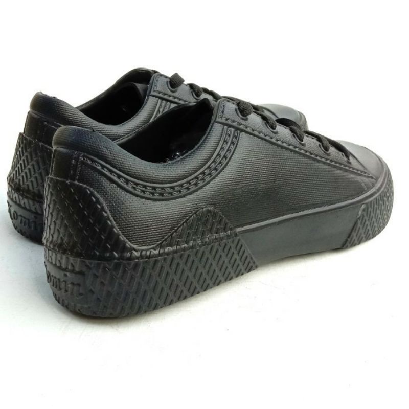 SEPATU KARET RINGAN ANTI AIR FULL HITAM KOMIN SIZE 39-43 K065