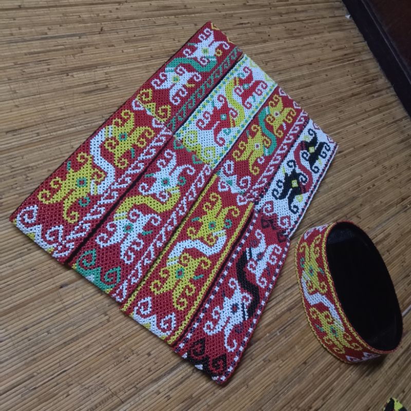 Peci manik Khas Kalimantan